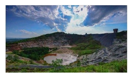 蘭州大地礦業有限責任公司辦公樓會議室設備采購項目更正公告